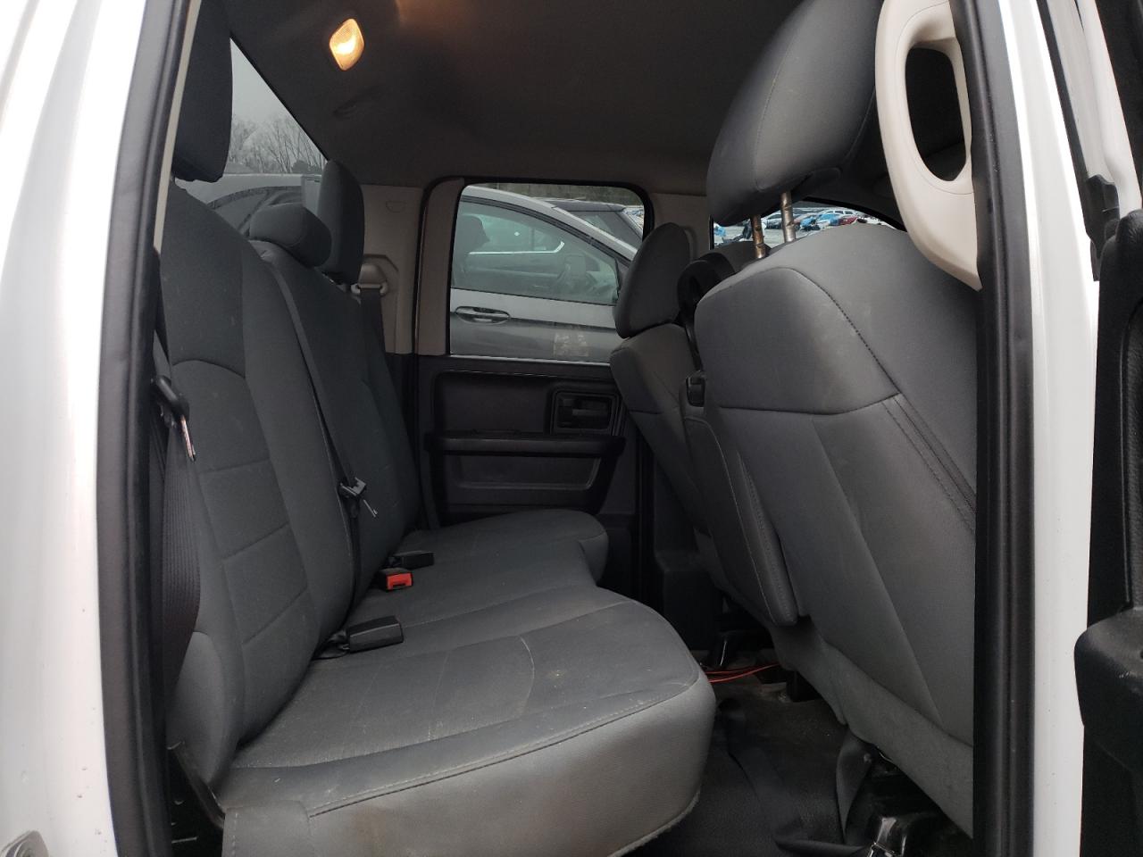 Photo 6 from auction – 2015 RAM 1500 ST with VIN 1C6RR6FG6FS590388