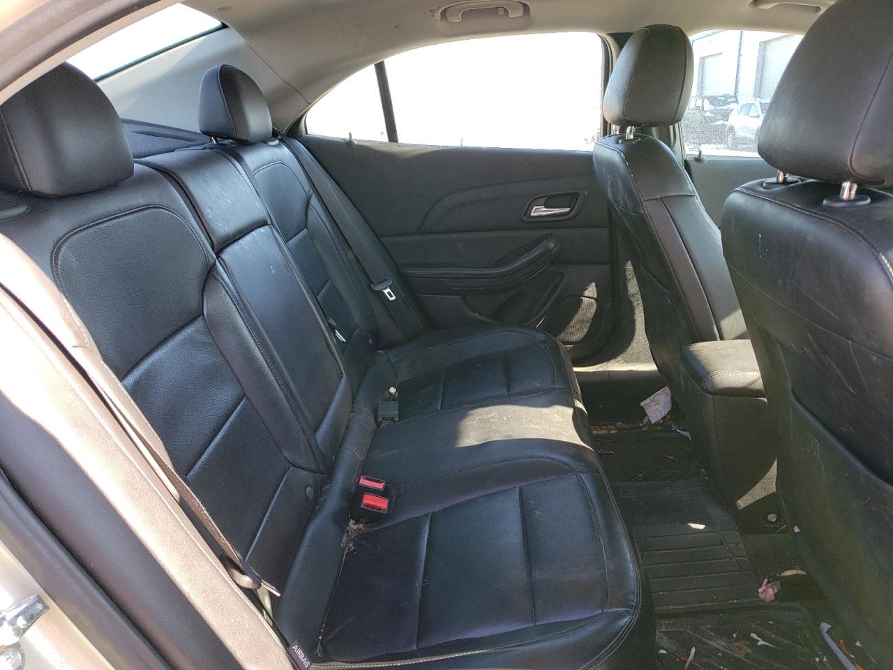 Photo 6 from auction – 2016 CHEVROLET MALIBU LIM with VIN 1G11E5SA0GF107994