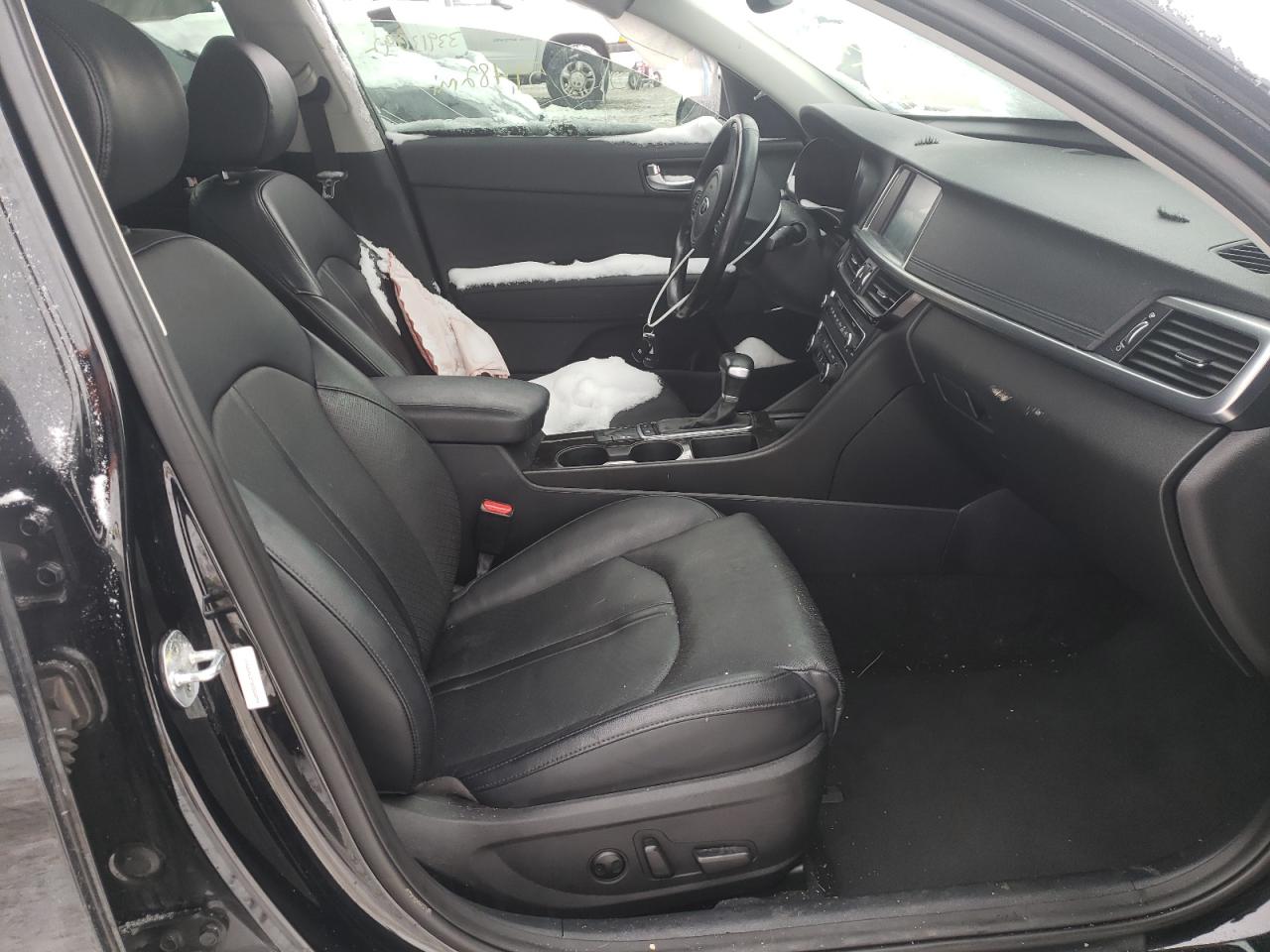 Photo 5 from auction – 2016 KIA OPTIMA EX with VIN 5XXGU4L37GG022294