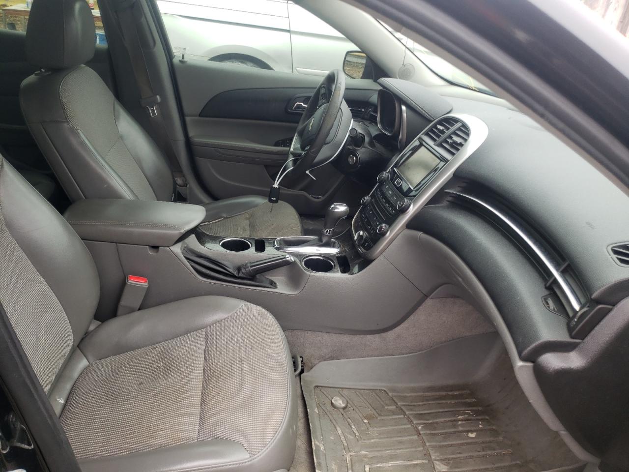 Photo 5 from auction – 2015 CHEVROLET MALIBU 1LT with VIN 1G11C5SL0FF237697