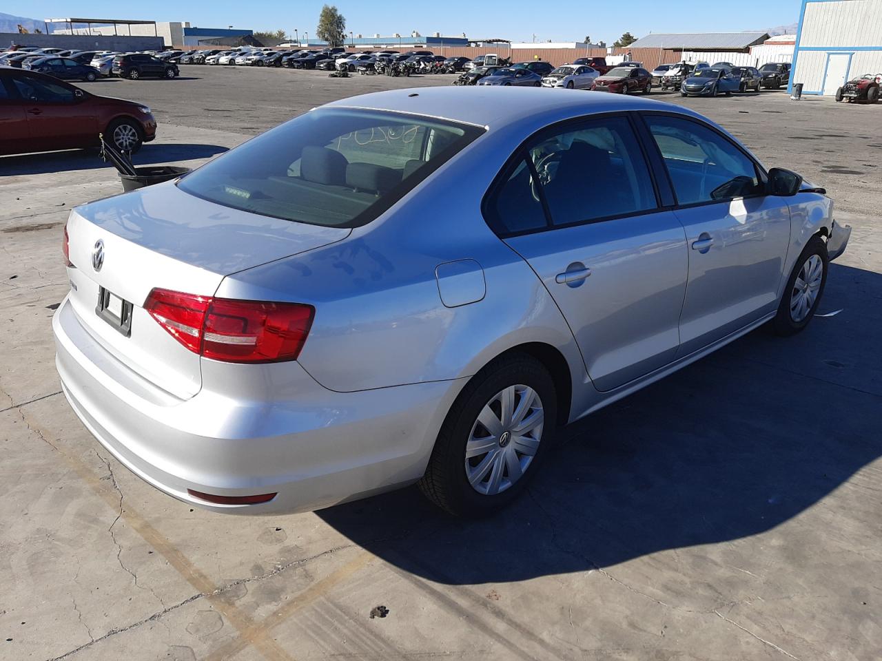 Photo 4 from auction – 2015 VOLKSWAGEN JETTA BASE with VIN 3VW2K7AJ8FM276836