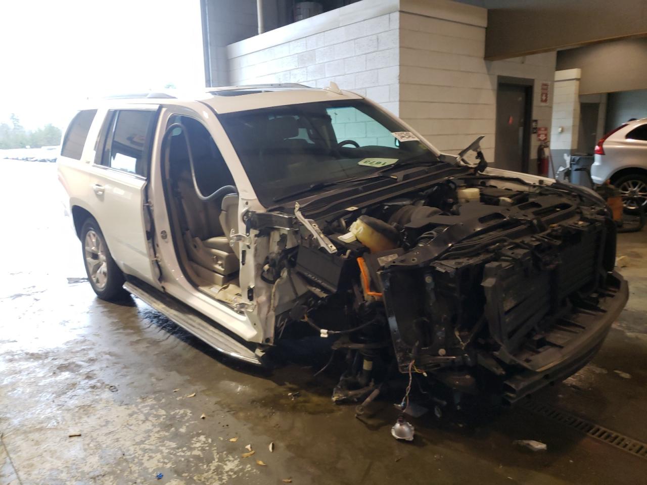GMC YUKON SLT 2017 with VIN 1GKS1BKC8HR281081 - Photo from auction