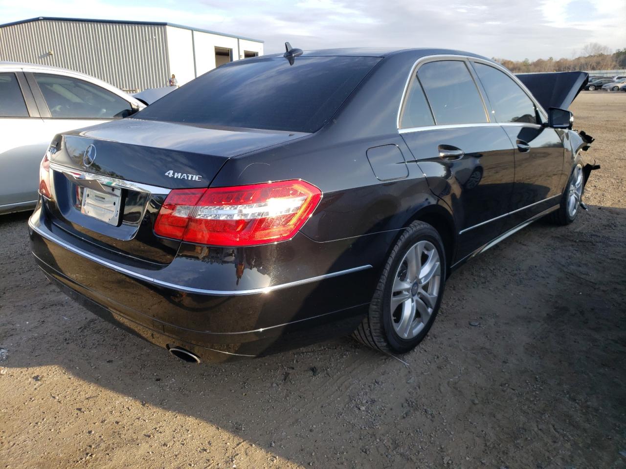 Photo 4 from auction – 2011 MERCEDES-BENZ E 350 4MAT with VIN WDDHF8HB3BA458916