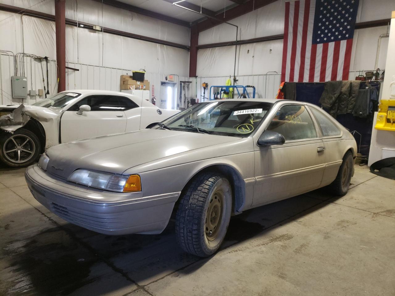 Photo 2 from auction – 1990 FORD THUNDERBIR with VIN 1FAPP6045LH162749