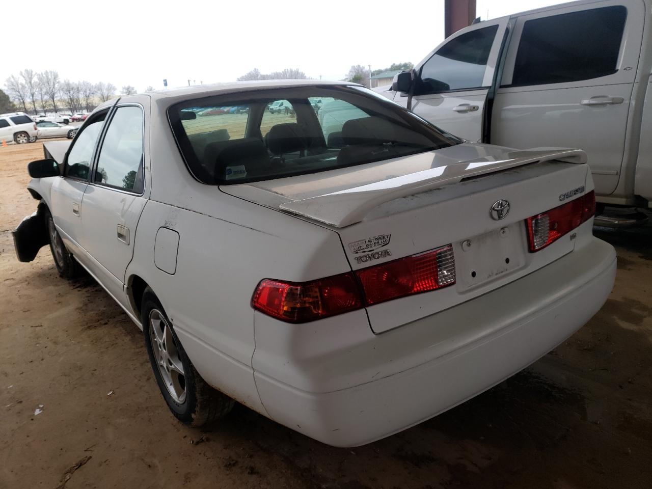 Photo 3 from auction – 2001 TOYOTA CAMRY LE with VIN 4T1BF22K51U957747