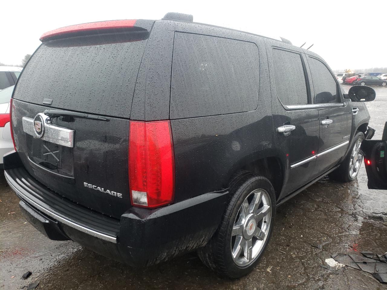 Photo 4 from auction – 2010 CADILLAC ESCALADE P with VIN 1GYUKCEF9AR259216