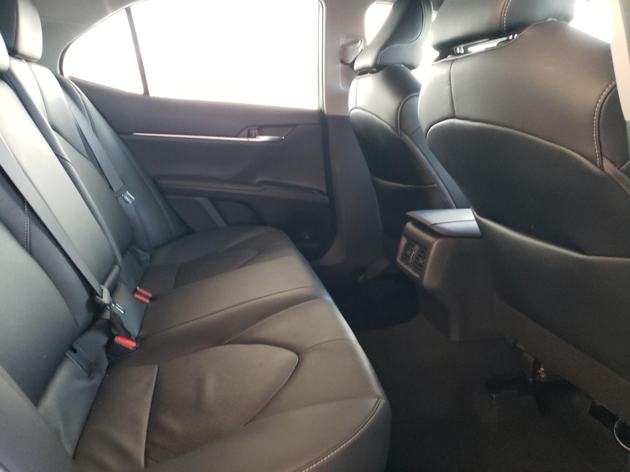 Photo 6 from auction – 2020 TOYOTA CAMRY with VIN 4T1K61AK3LU379999