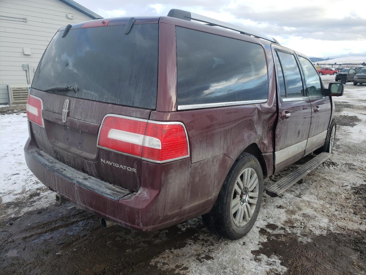 Photo 4 from auction – 2010 LINCOLN NAVIGATOR with VIN 5LMJJ3J51AEJ06063