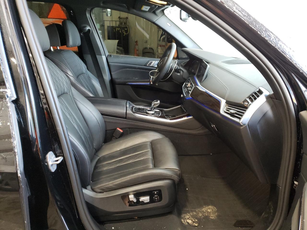 Photo 5 from auction – 2020 BMW X5 M50I with VIN 5UXJU4C04L9D43018