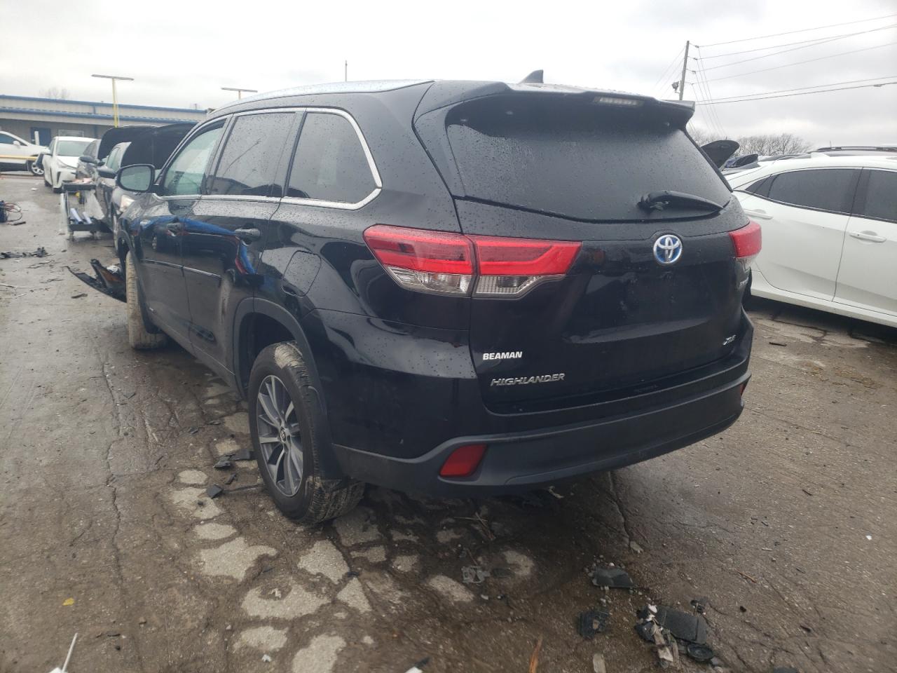 Photo 3 from auction – 2017 TOYOTA HIGHLANDER with VIN 5TDJGRFH8HS033614