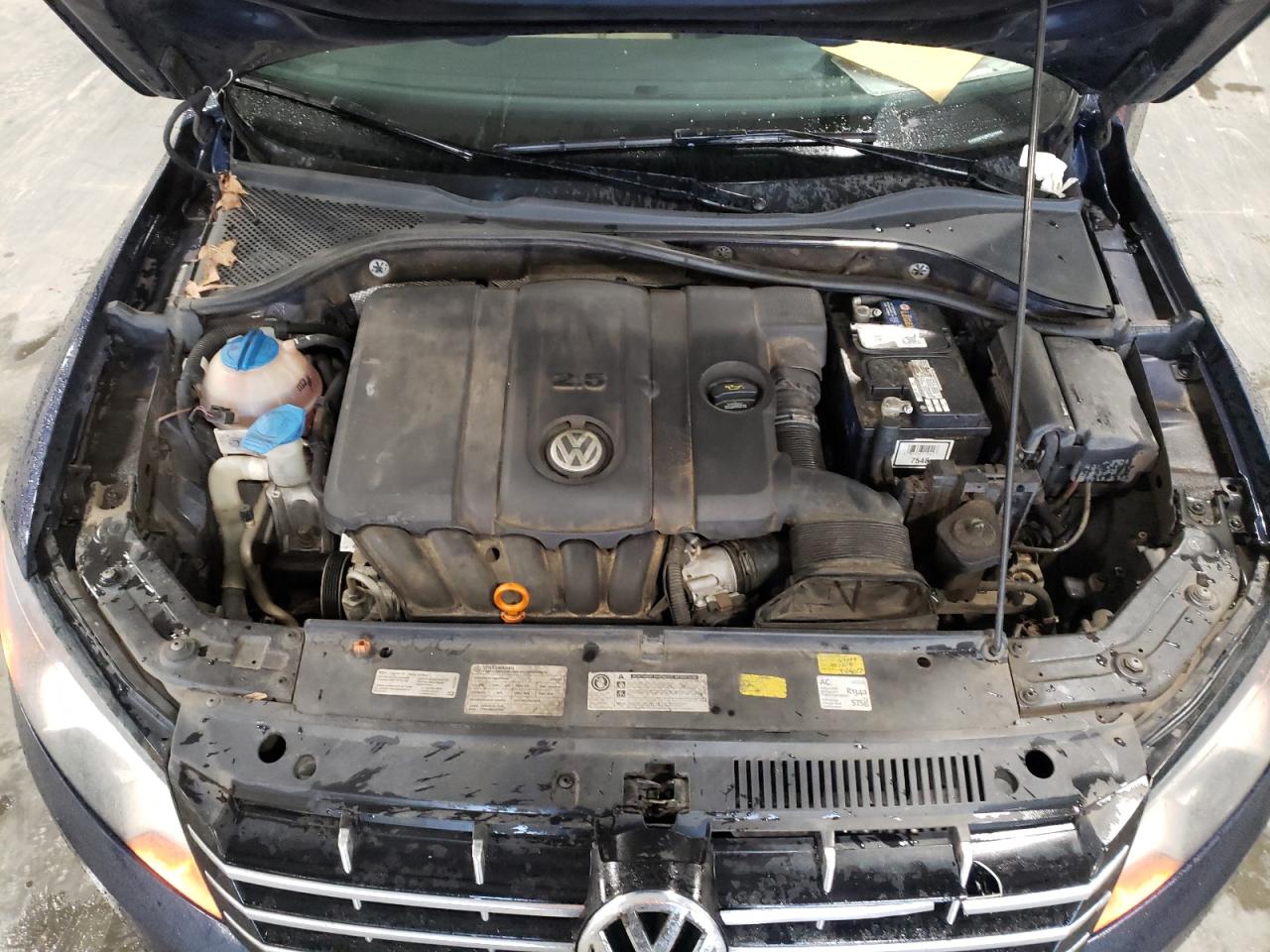 Photo 7 from auction – 2012 VOLKSWAGEN PASSAT SEL with VIN 1VWCH7A39CC070006
