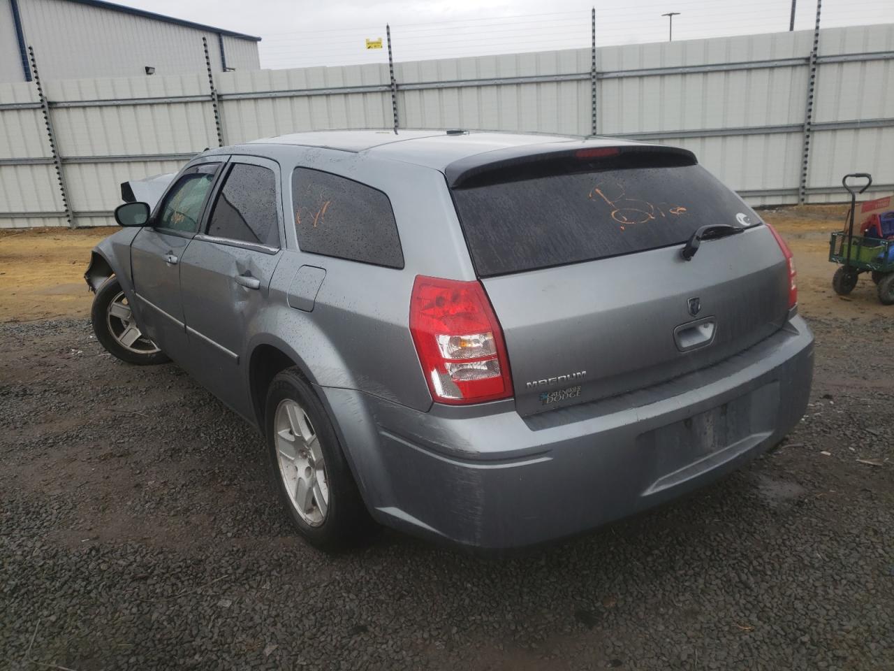 Photo 3 from auction – 2006 DODGE MAGNUM SXT with VIN 2D4FV47V26H335238