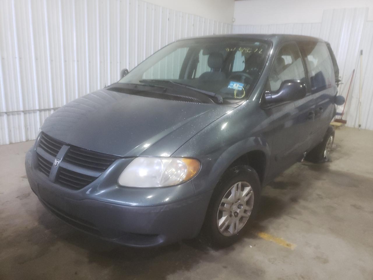 Photo 2 from auction – 2007 DODGE CARAVAN SE with VIN 1D4GP25R67B127317