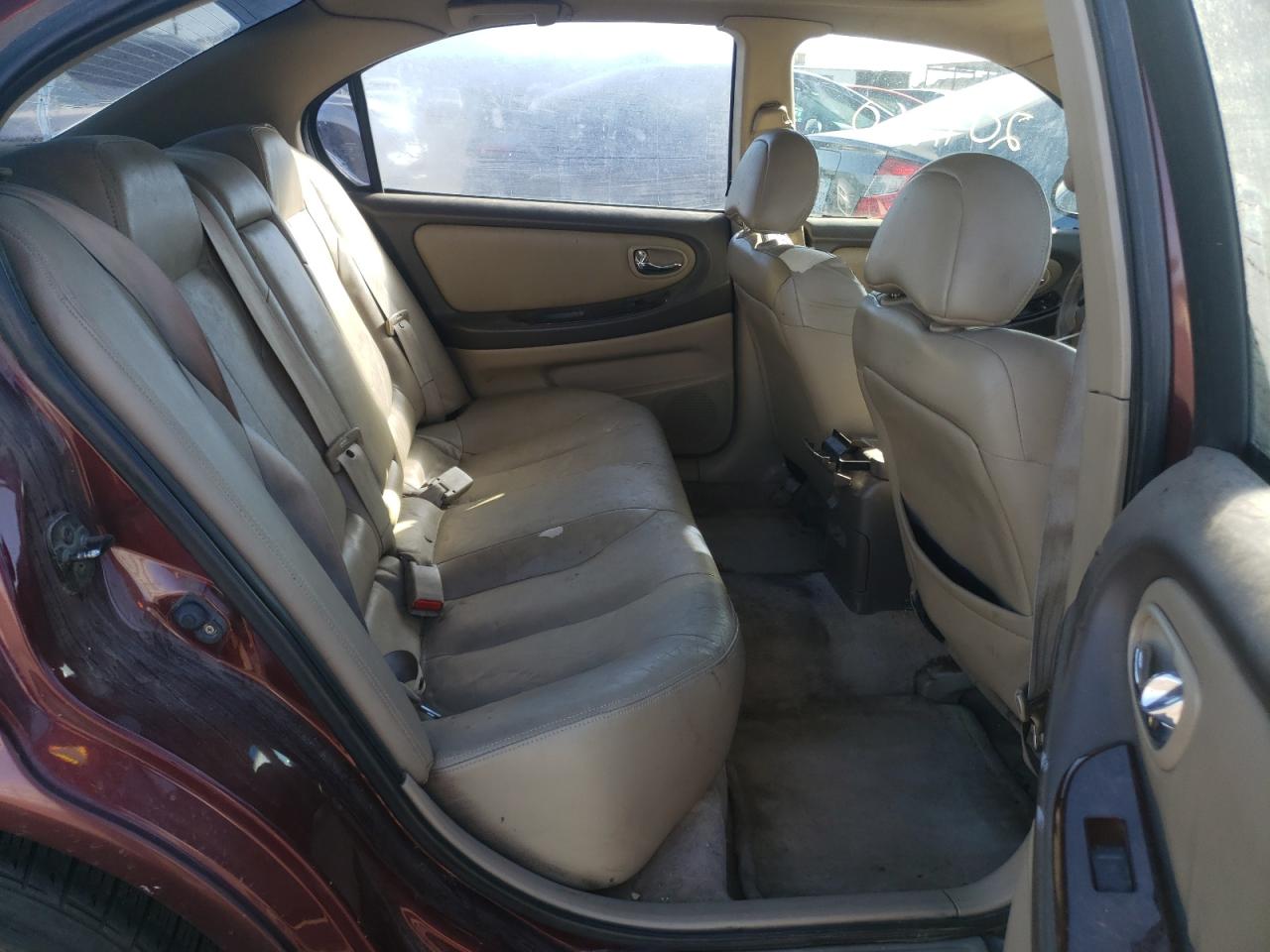 Photo 6 from auction – 2001 NISSAN MAXIMA GXE with VIN JN1CA31D71T826117