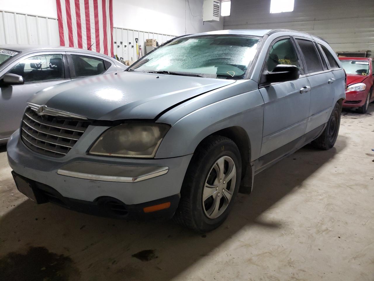 Photo 2 from auction – 2005 CHRYSLER PACIFICA with VIN 2C4GF68485R548722