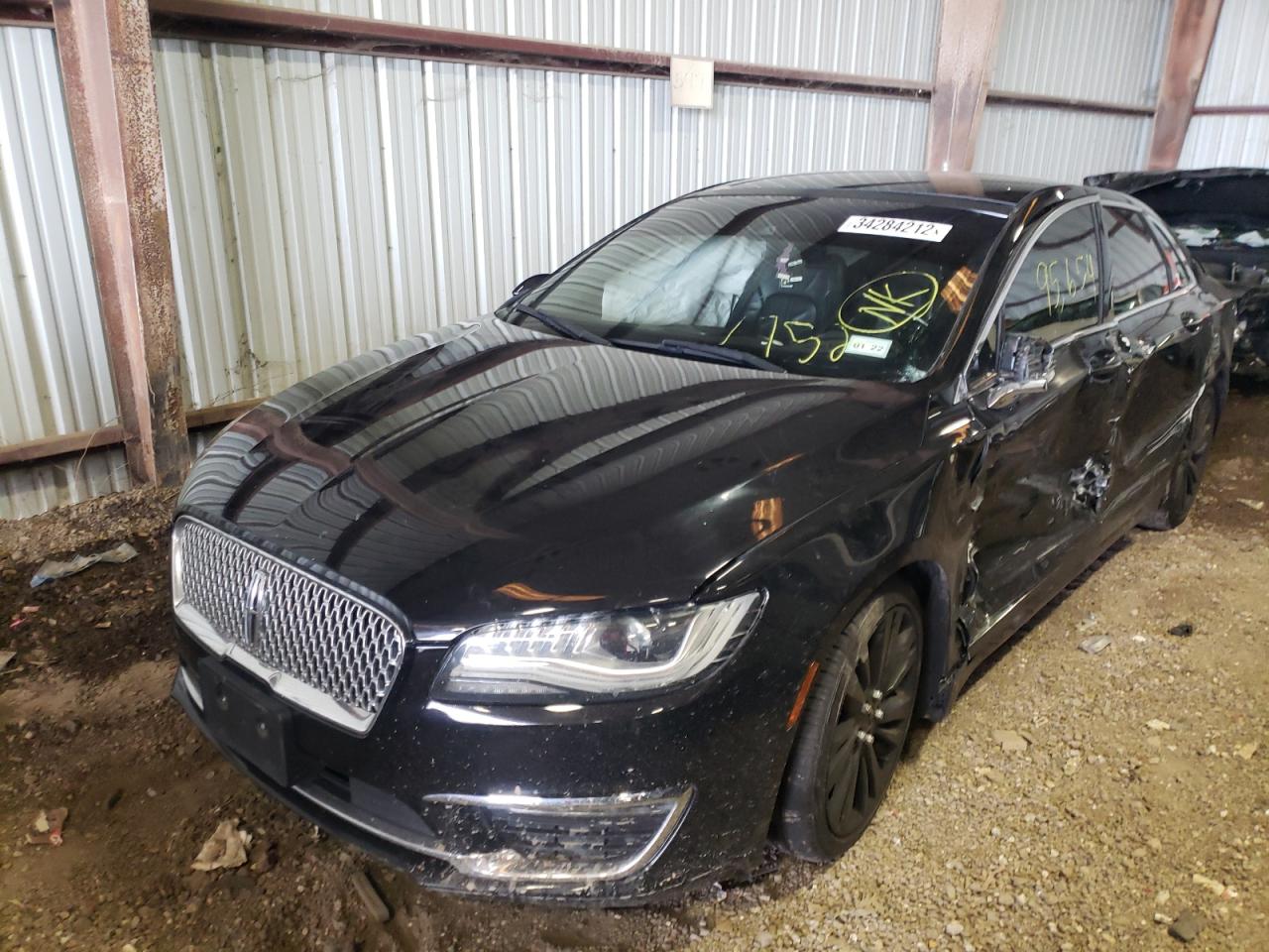 Photo 2 from auction – 2017 LINCOLN MKZ RESERV with VIN 3LN6L5E98HR601752