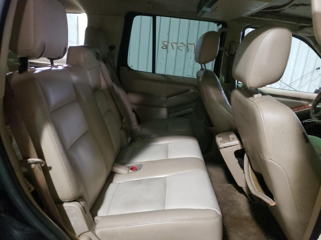 Photo 6 from auction – 2006 FORD EXPLORER E with VIN 1FMEU64E46UA85537