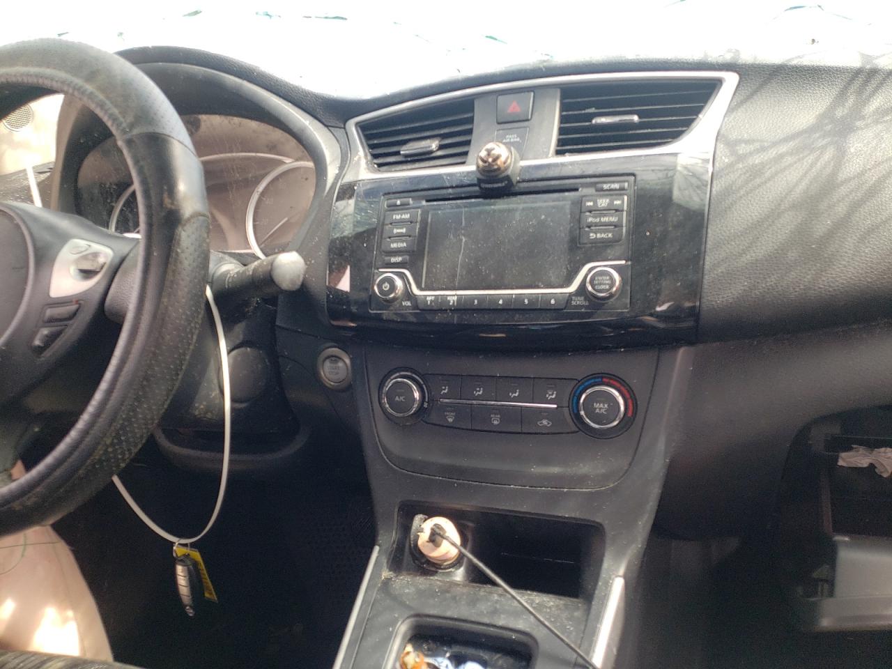 Photo 9 from auction – 2017 NISSAN SENTRA S with VIN 3N1AB7AP1HY356187