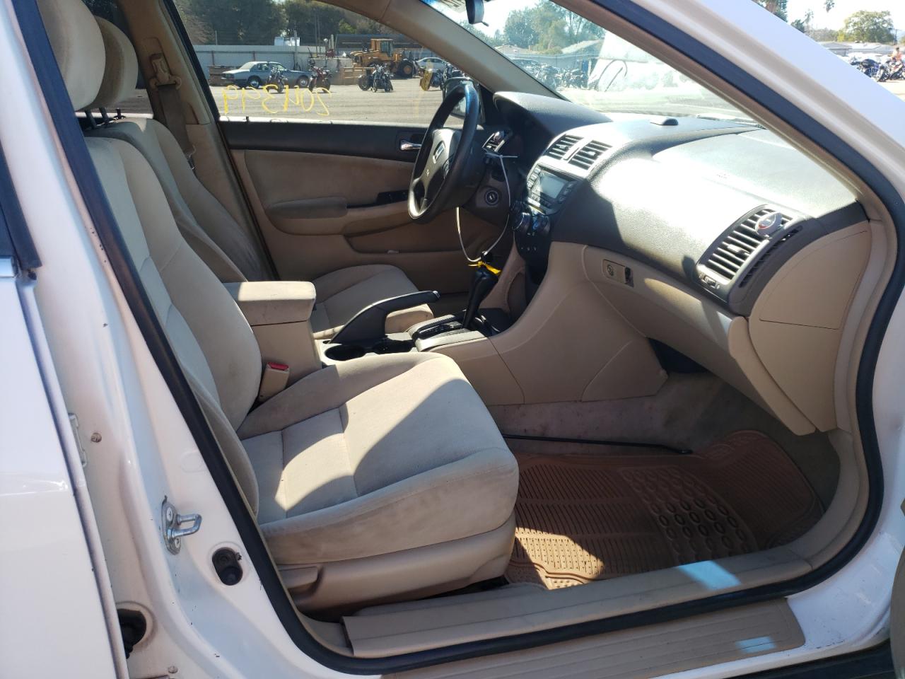 Photo 5 from auction – 2003 HONDA ACCORD with VIN JHMCM56363C009836