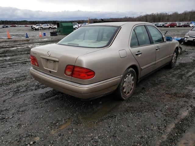 Photo 4 from auction – 1999 MERCEDES-BENZ E 320 with VIN WDBJF65H0XA826967
