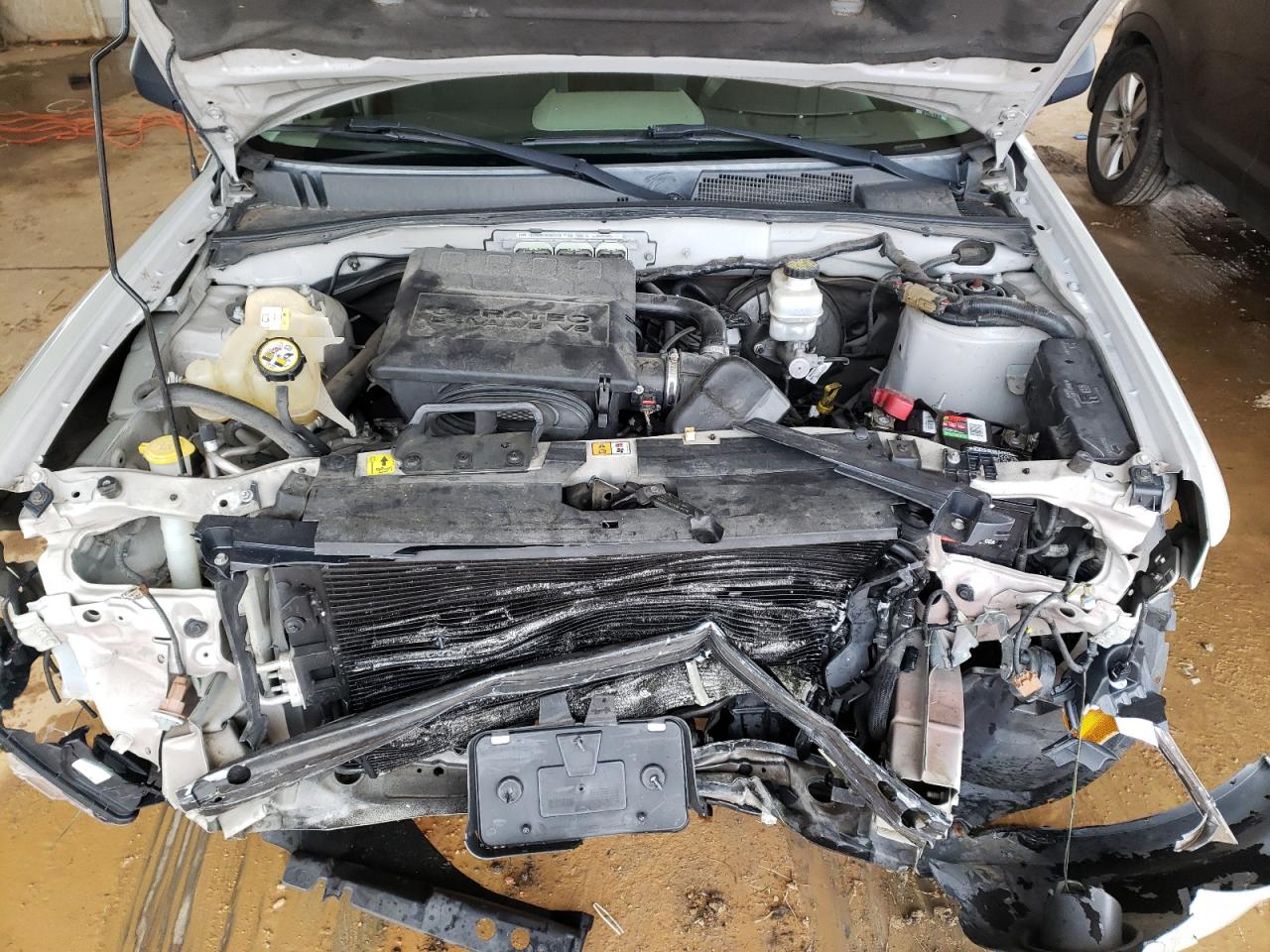Photo 7 from auction – 2009 FORD ESCAPE XLT with VIN 1FMCU03G89KA12839