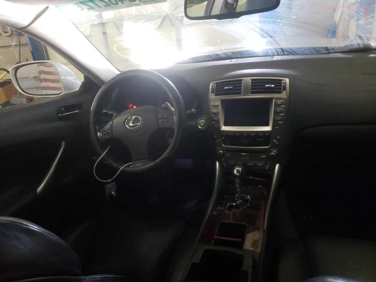 Photo 9 from auction – 2007 LEXUS IS 250 with VIN JTHCK262175008695