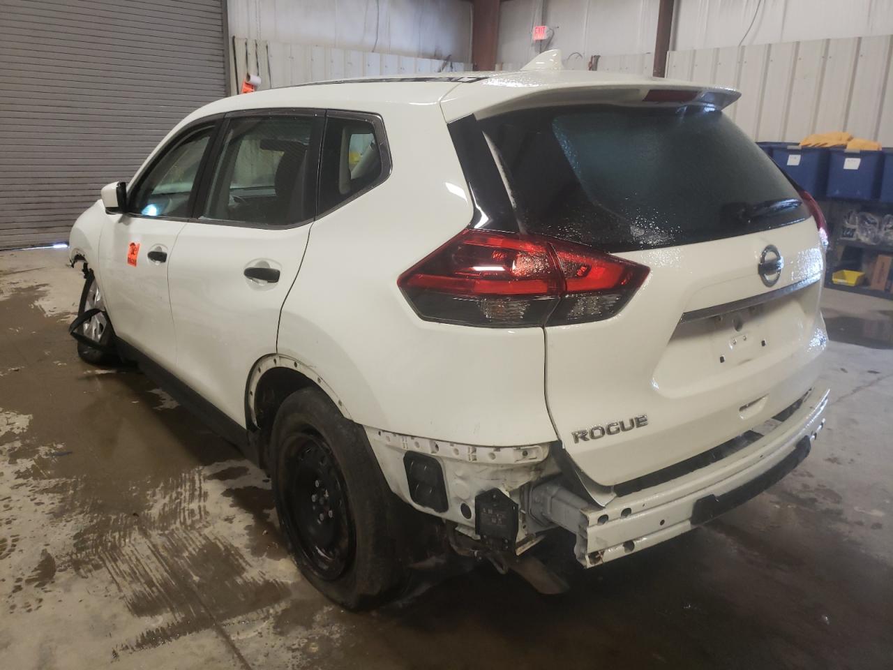 Photo 3 from auction – 2018 NISSAN ROGUE S with VIN KNMAT2MV0JP568075