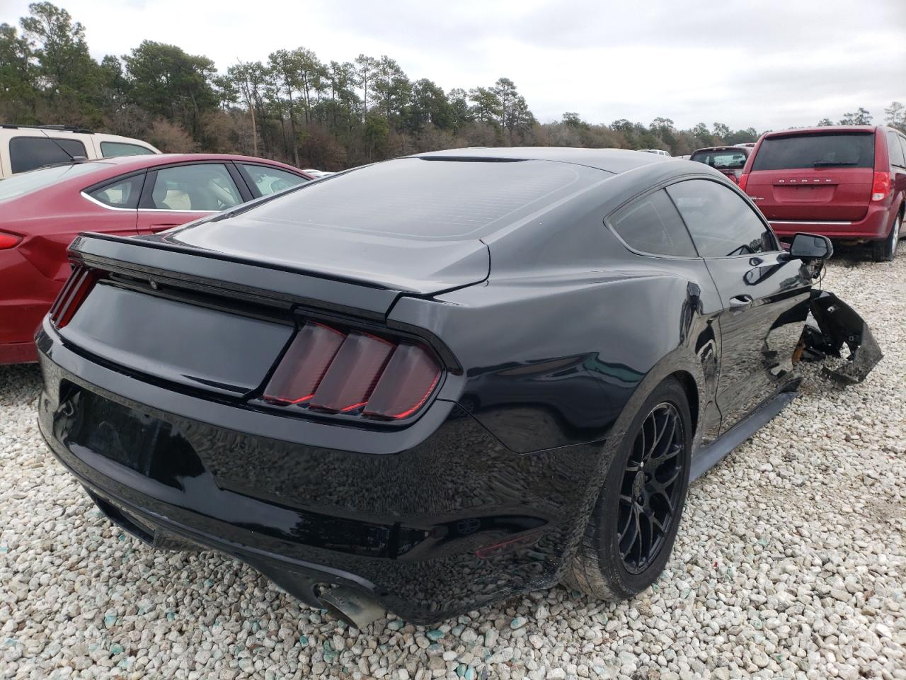 Photo 4 from auction – 2015 FORD MUSTANG with VIN 1FA6P8AM7F5353147