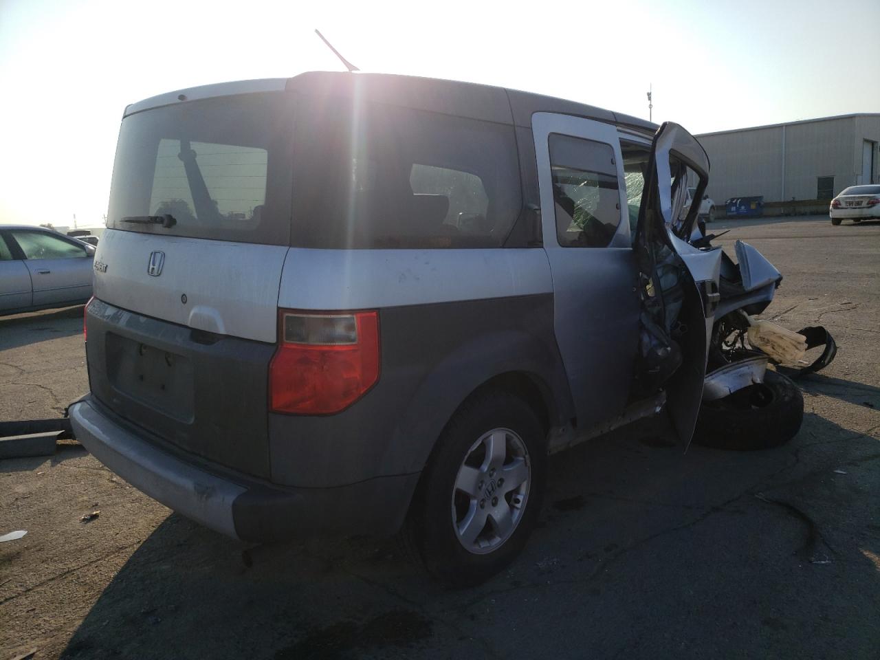 Photo 4 from auction – 2003 HONDA ELEMENT EX with VIN 5J6YH18563L016119