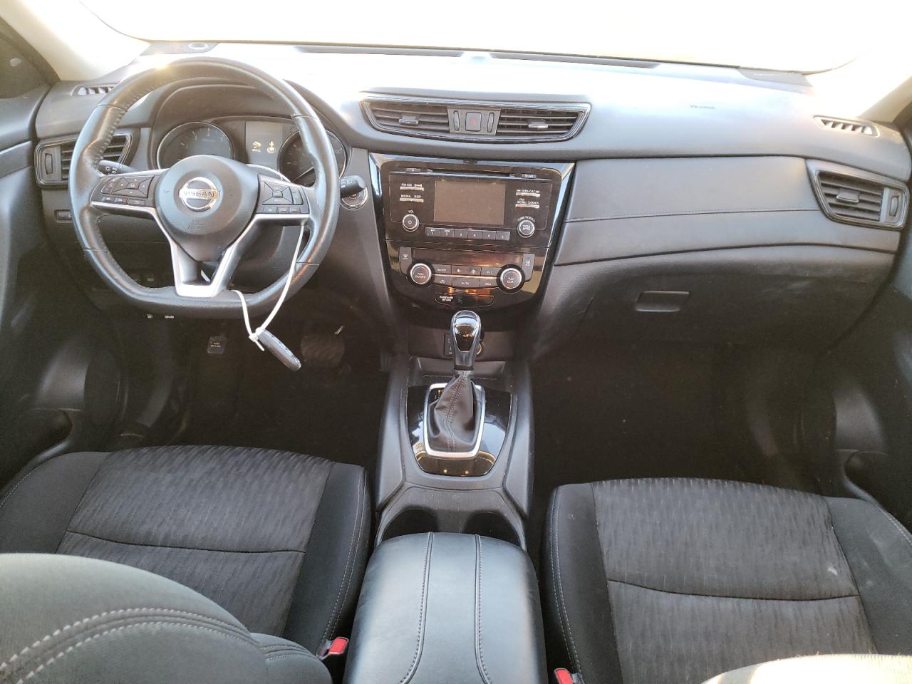 Photo 9 from auction – 2017 NISSAN ROGUE SV with VIN 5N1AT2MV8HC854995