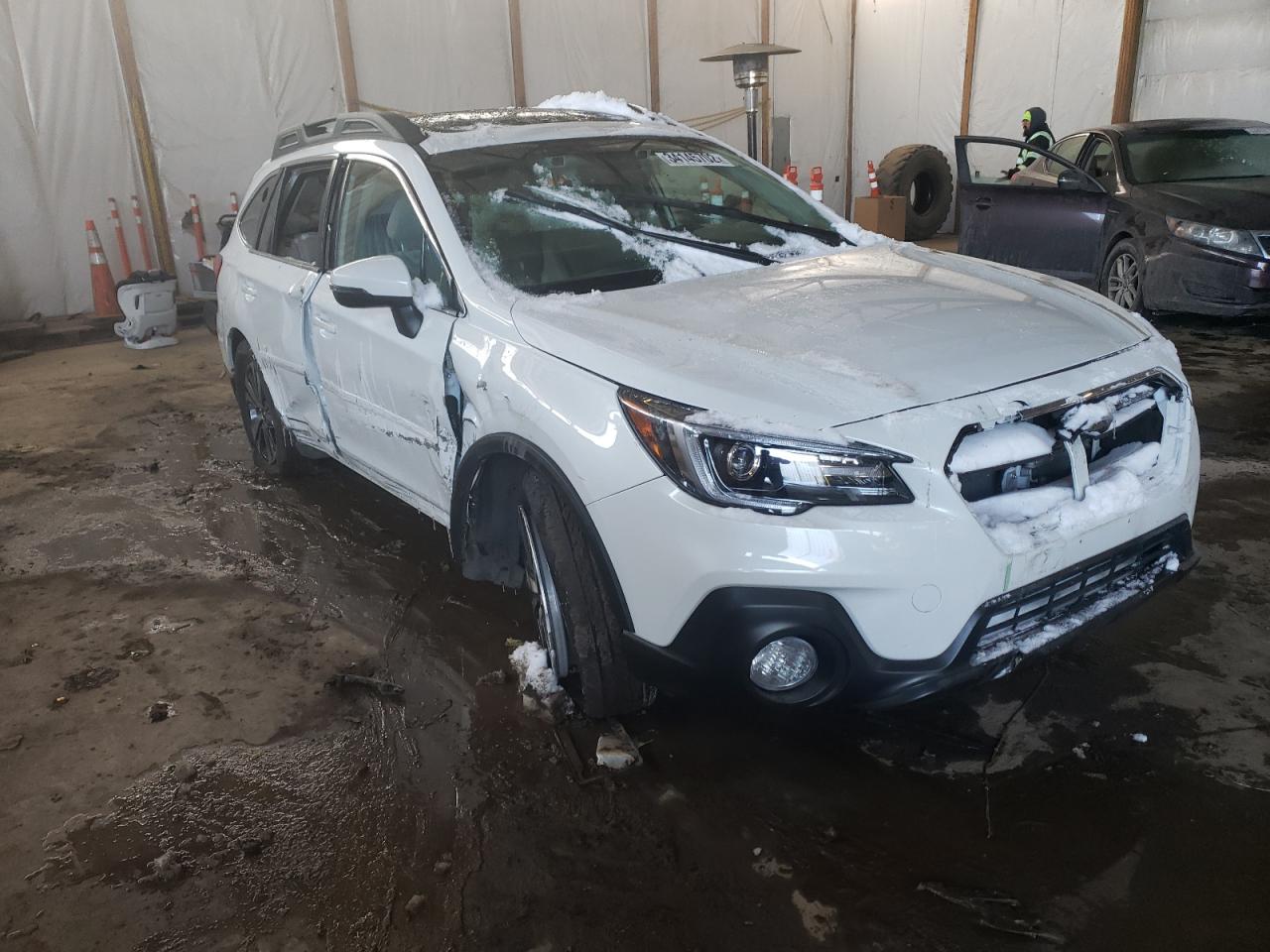 SUBARU OUTBACK 3. 2019 with VIN 4S4BSENCXK3380822 - Photo from auction