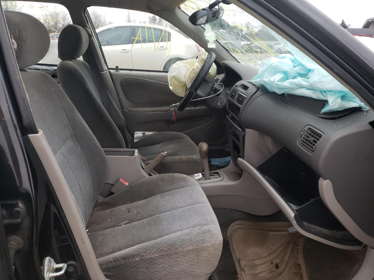 Photo 5 from auction – 2001 TOYOTA COROLLA CE with VIN 1NXBR12E81Z507781