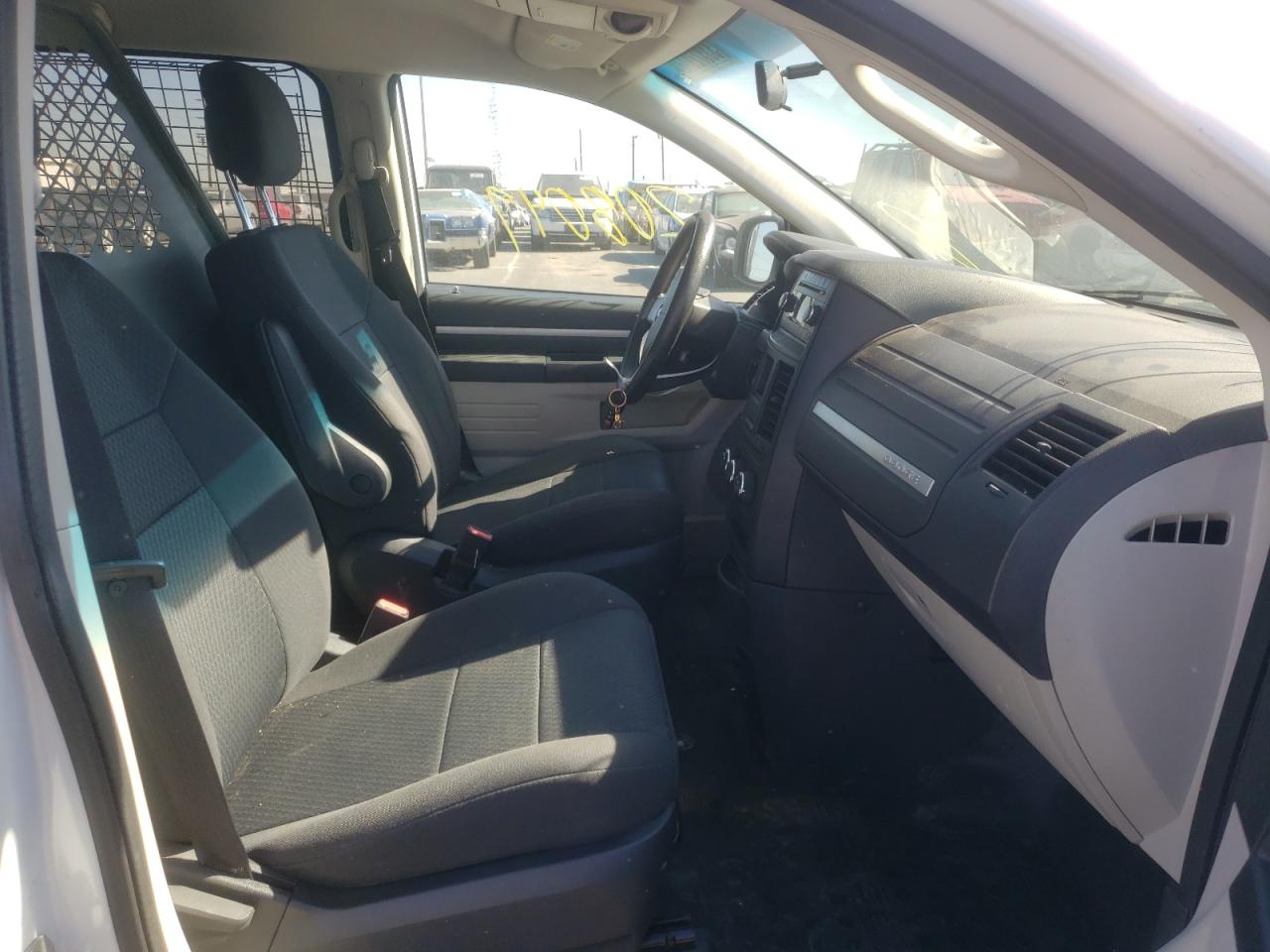 Photo 5 from auction – 2010 DODGE GRAND CARA with VIN 2D4RN1AE4AR349956