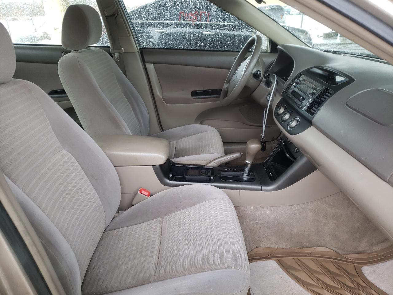 Photo 5 from auction – 2005 TOYOTA CAMRY LE with VIN 4T1BE32K45U043553
