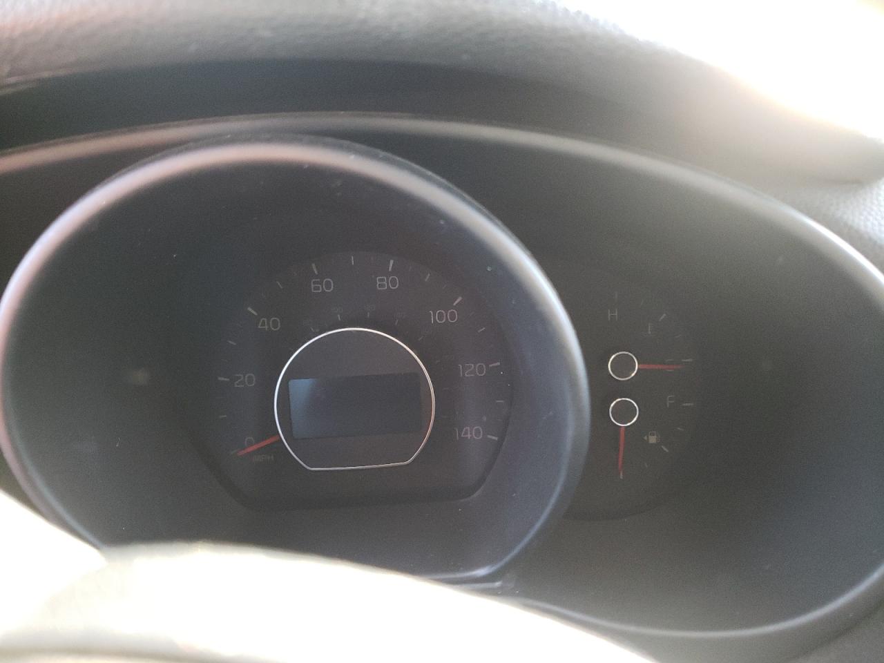 Photo 8 from auction – 2017 KIA SOUL with VIN KNDJN2A23H7497341