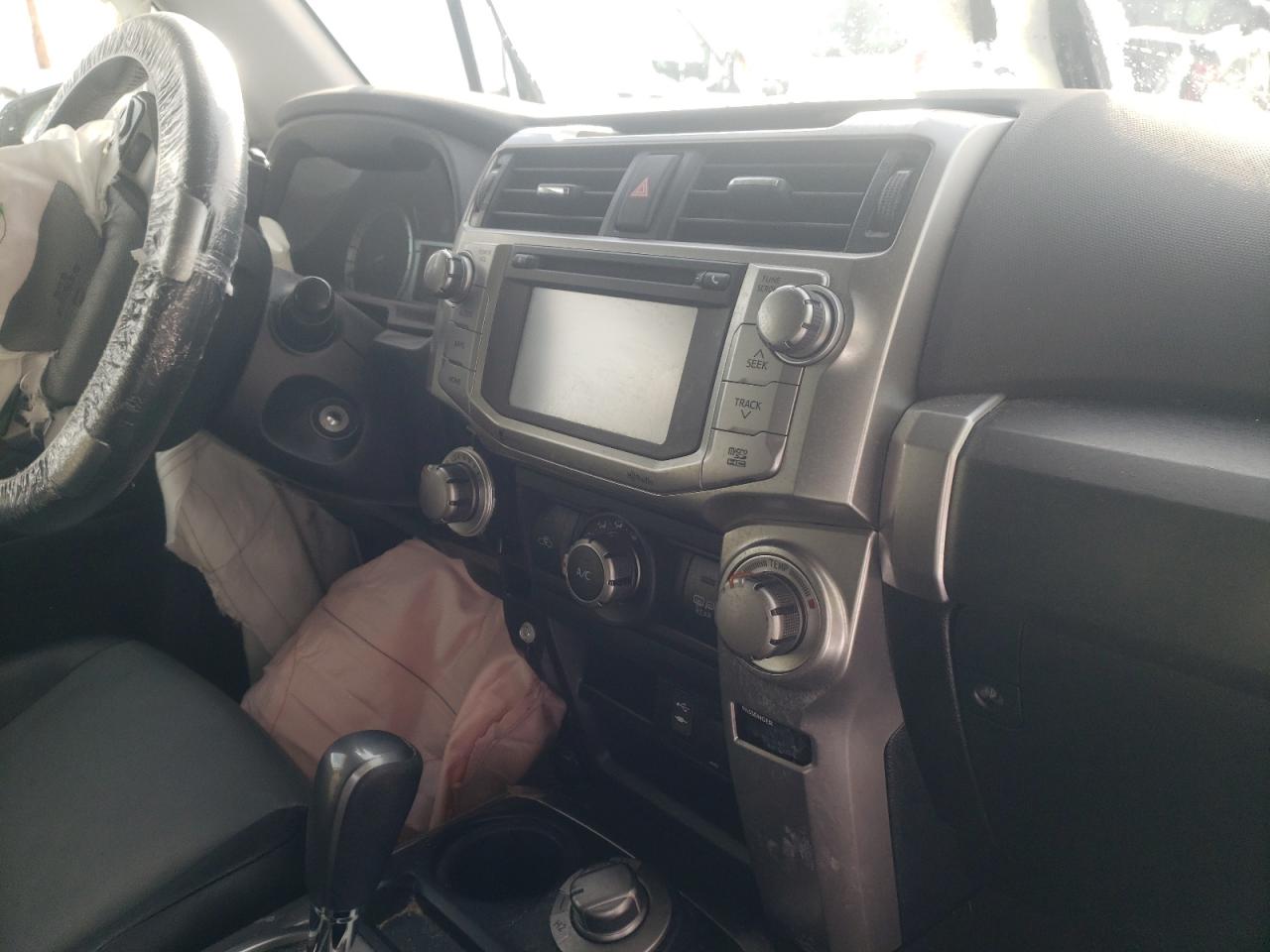Photo 9 from auction – 2015 TOYOTA 4RUNNER SR with VIN JTEBU5JR9F5240081