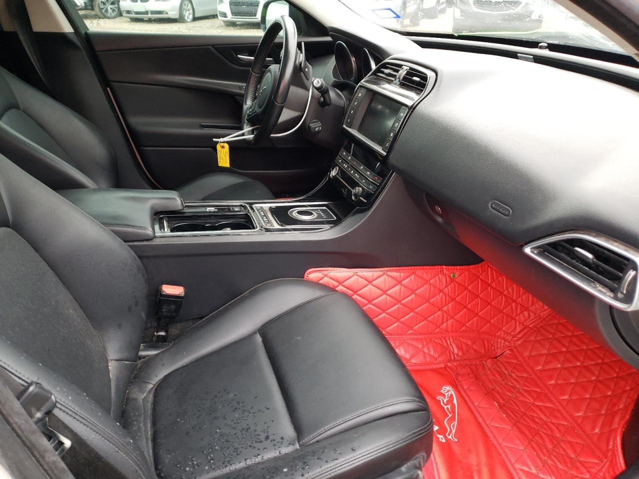 Photo 5 from auction – 2018 JAGUAR XE with VIN SAJAR4FX0JCP27839