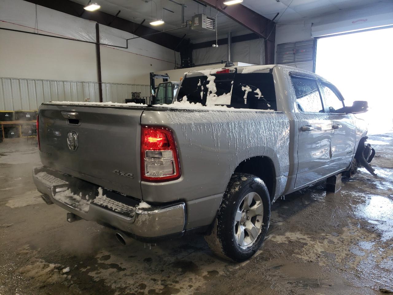 Photo 4 from auction – 2019 RAM 1500 BIG H with VIN 1C6SRFFT2KN668267