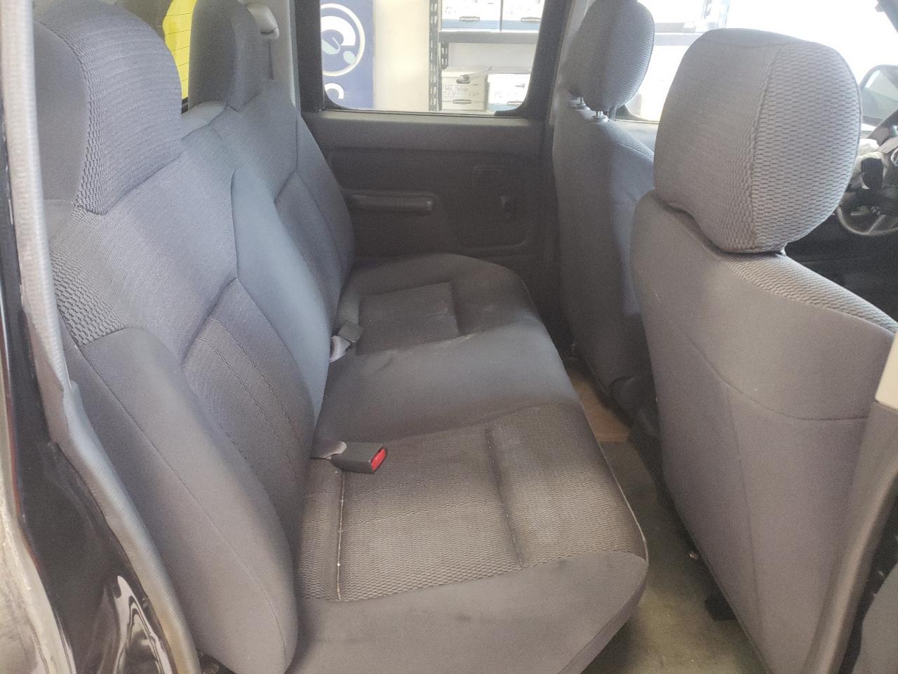 Photo 6 from auction – 2002 NISSAN FRONTIER C with VIN 1N6ED27T42C336237
