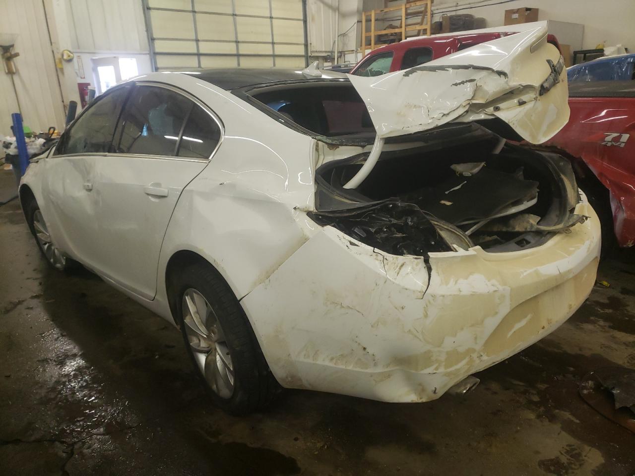 Photo 3 from auction – 2014 BUICK REGAL with VIN 2G4GK5EX4E9168681