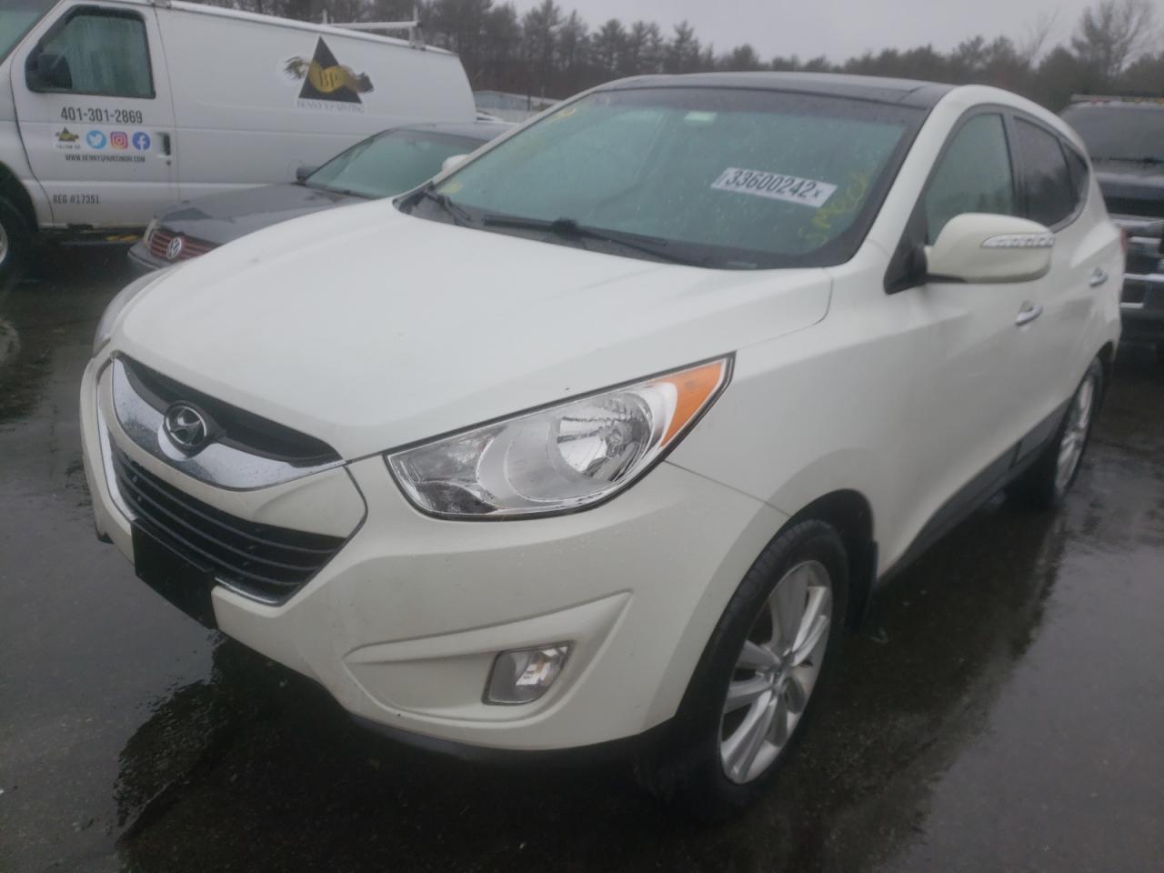 Photo 2 from auction – 2012 HYUNDAI TUCSON GLS with VIN KM8JUCAC4CU506491