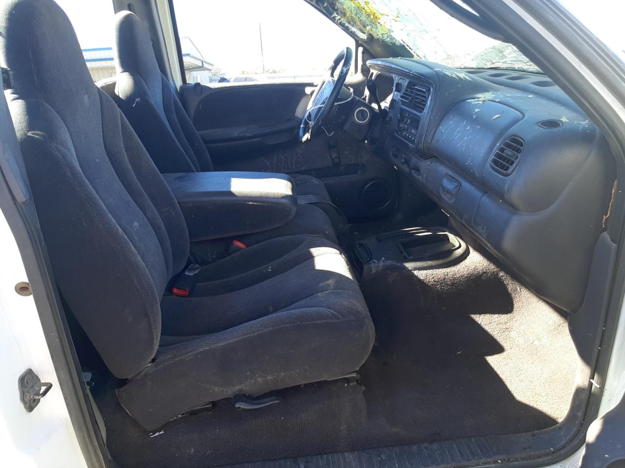 Photo 5 from auction – 2000 DODGE DAKOTA with VIN 1B7FL26XXYS657406