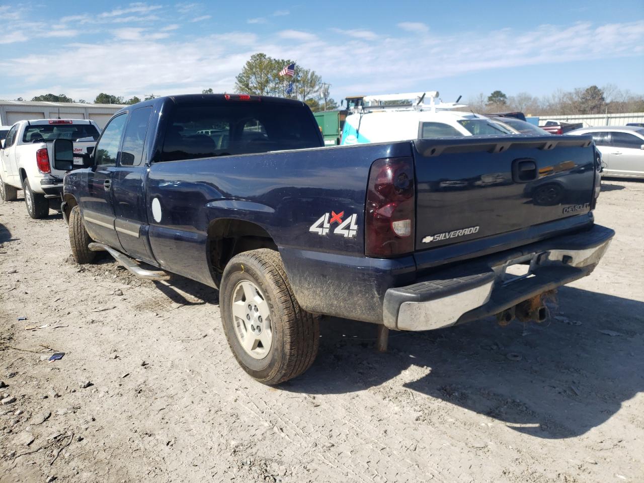 Photo 3 from auction – 2005 CHEVROLET SILVERADO with VIN 1GCEK19Z45E239133