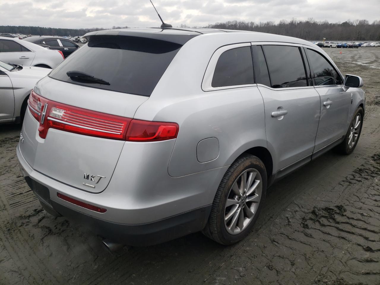 Photo 4 from auction – 2012 LINCOLN MKT with VIN 2LMHJ5AT1CBL52982