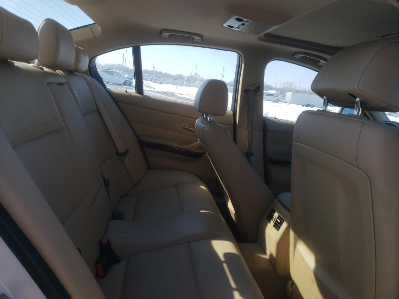Photo 6 from auction – 2011 BMW 328 XI SUL with VIN WBAPK5C57BA655263