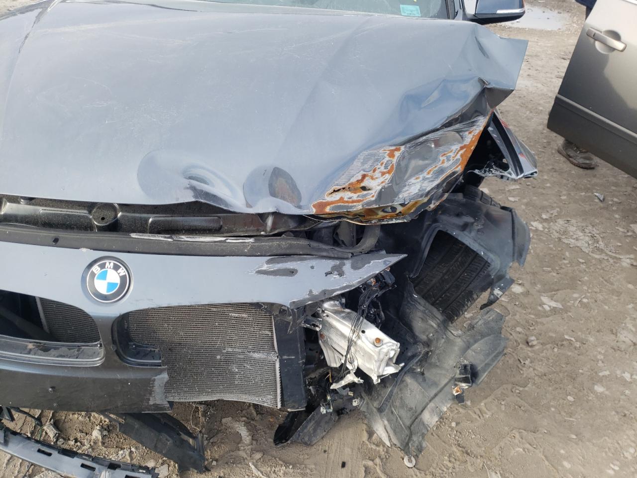 Photo 9 from auction – 2017 BMW 330 XI with VIN WBA8D9G57HNT91205