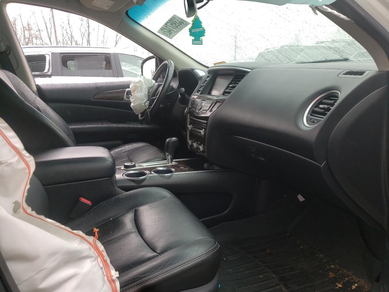 Photo 5 from auction – 2013 NISSAN PATHFINDER with VIN 5N1AR2MM5DC637582