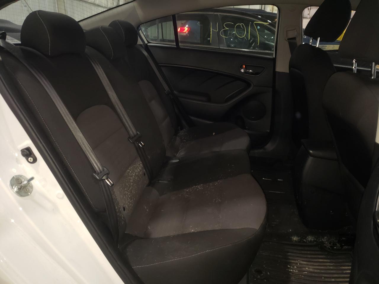 Photo 6 from auction – 2017 KIA FORTE LX with VIN 3KPFL4A72HE036442