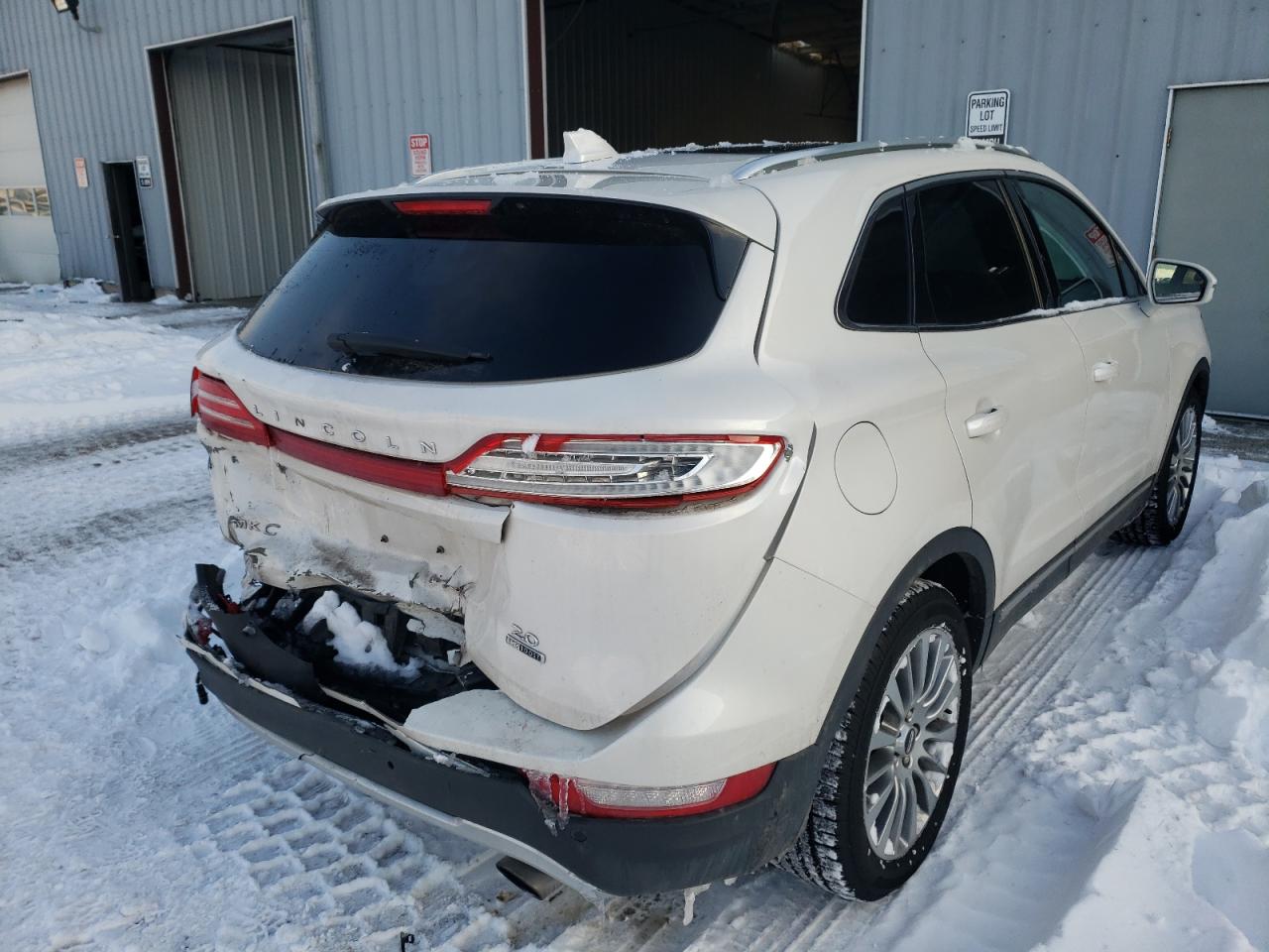 Photo 4 from auction – 2015 LINCOLN MKC with VIN 5LMCJ1A9XFUJ27605