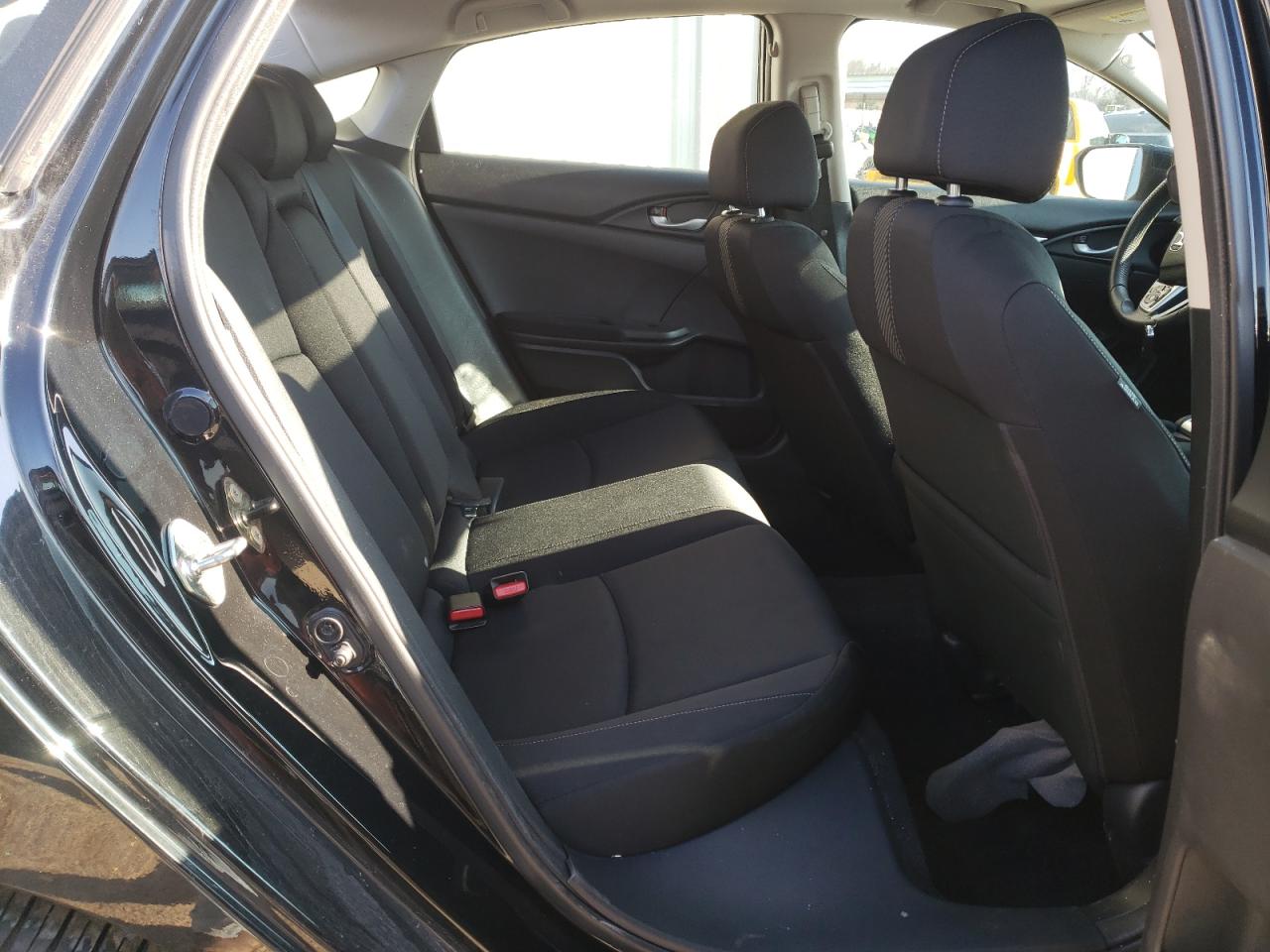 Photo 6 from auction – 2016 HONDA CIVIC EX with VIN 19XFC2F87GE060255